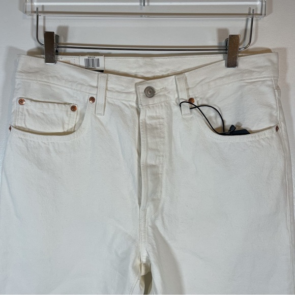 NWT Revolve Levi’s 501 Crop in Come Clean White High Rise Straight Leg Sz 31x26 - Picture 6 of 12